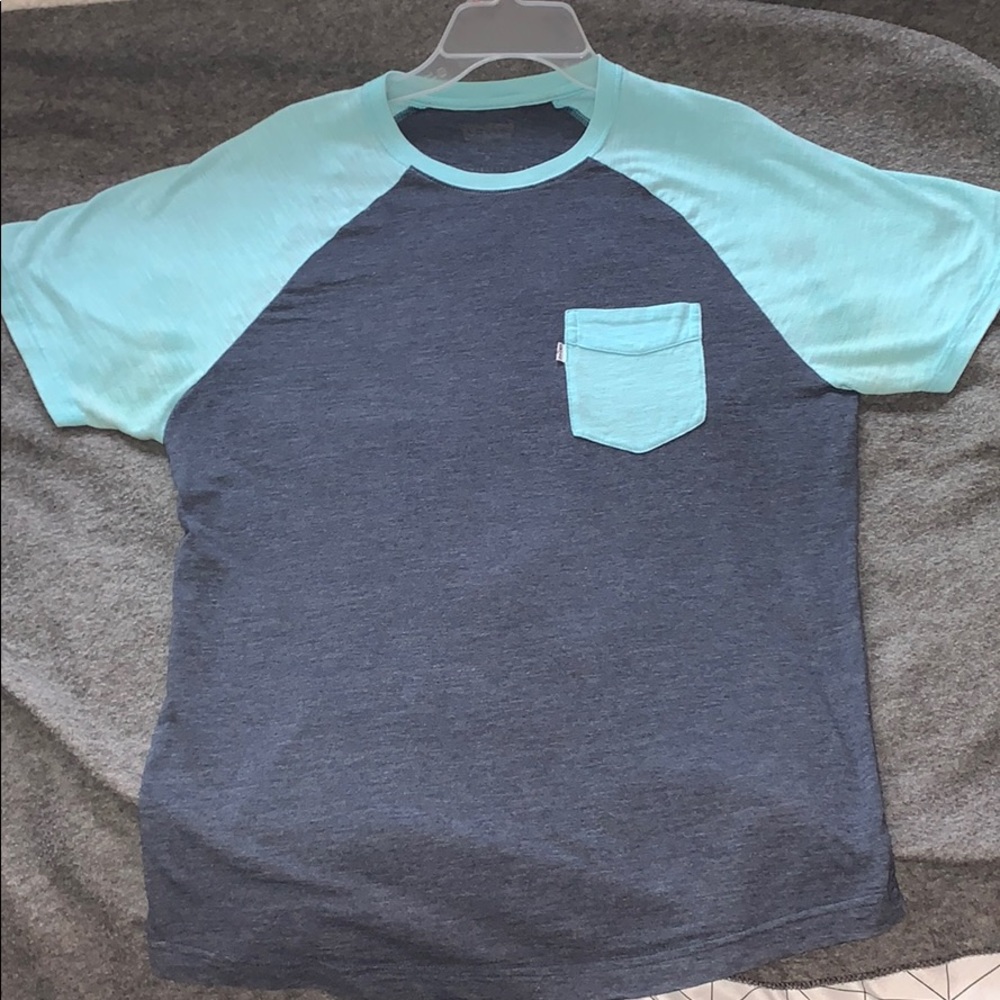 Levi short sleeve shirt